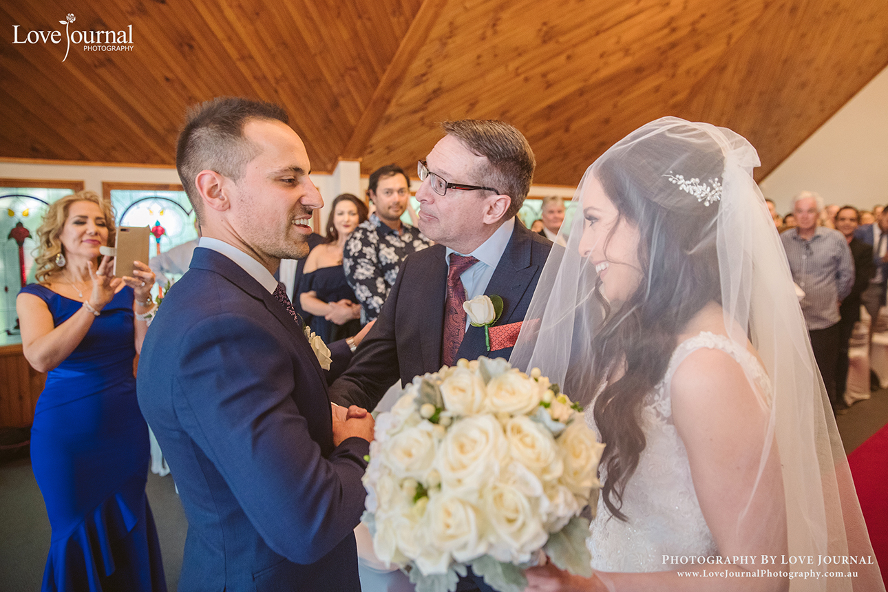 Melbourne-wedding-Photography-at-Poet's-lane-receptions